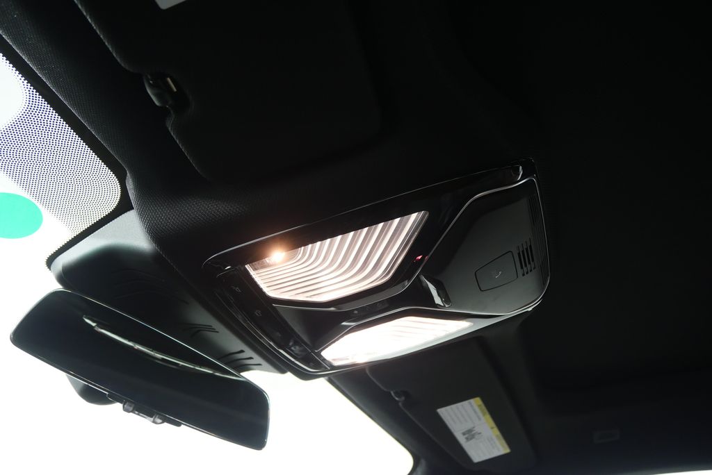 Thumbnail: 2026 BMW 8 Series - 24