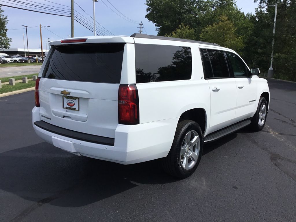 Thumbnail: 2017 Chevrolet Suburban - 5