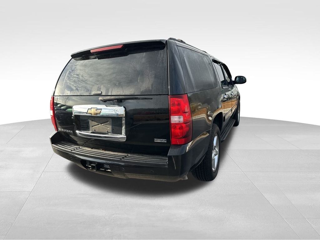 2011 Chevrolet Suburban 1500 LT 9