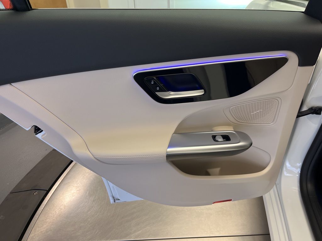 Thumbnail: 2025 Mercedes-Benz C-Class - 22