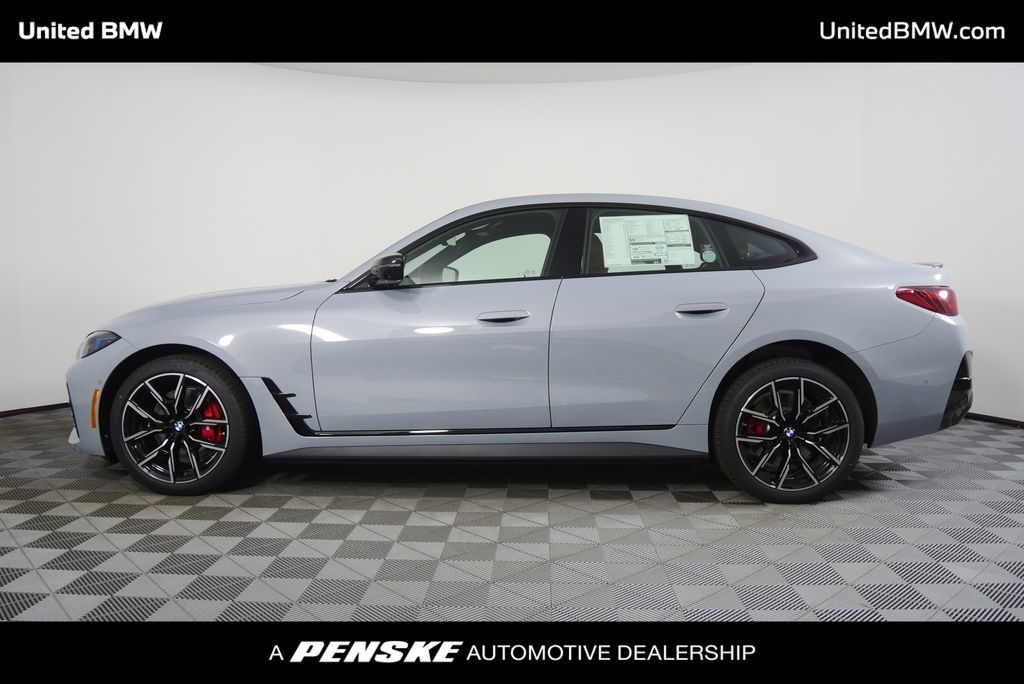 Thumbnail: 2026 BMW i4 - 6