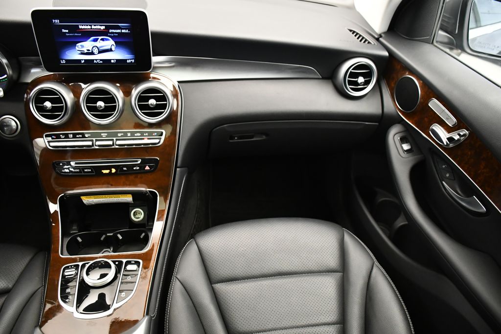 Thumbnail: 2019 Mercedes-Benz GLC - 24