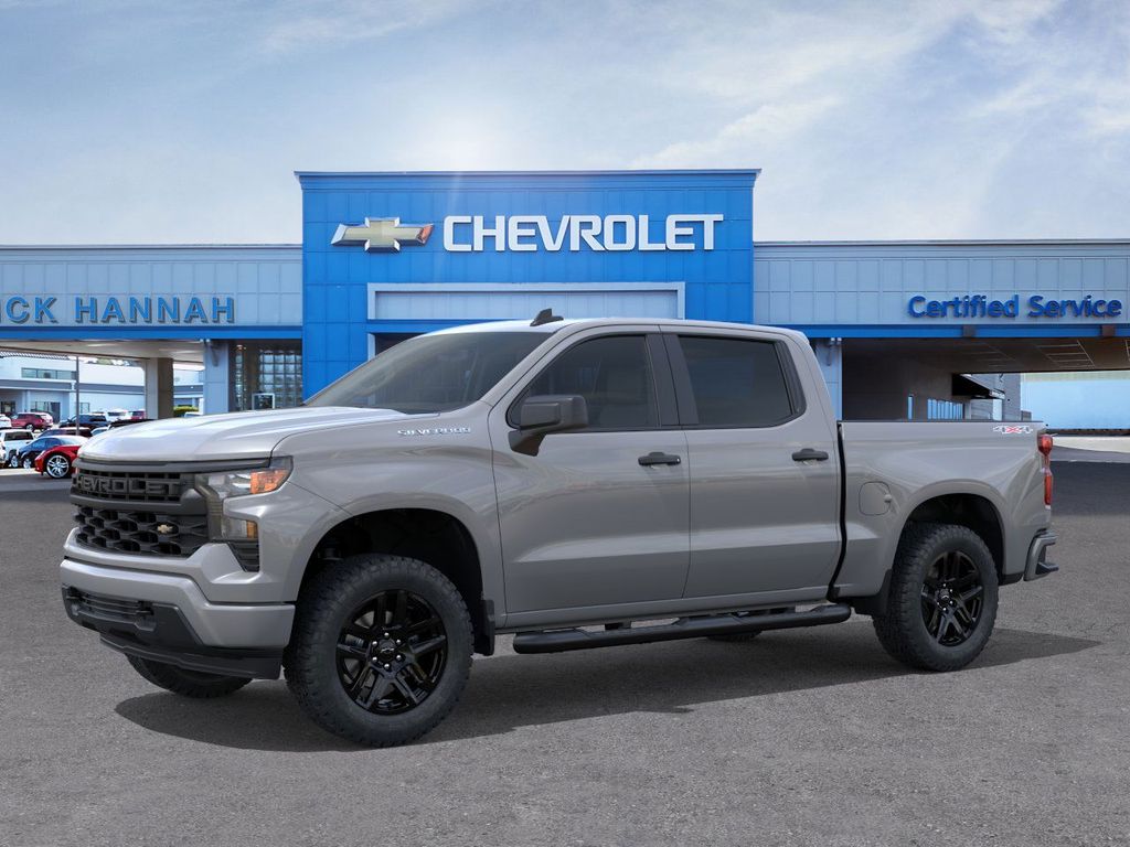 2025 Chevrolet Silverado 1500 Custom photo 2