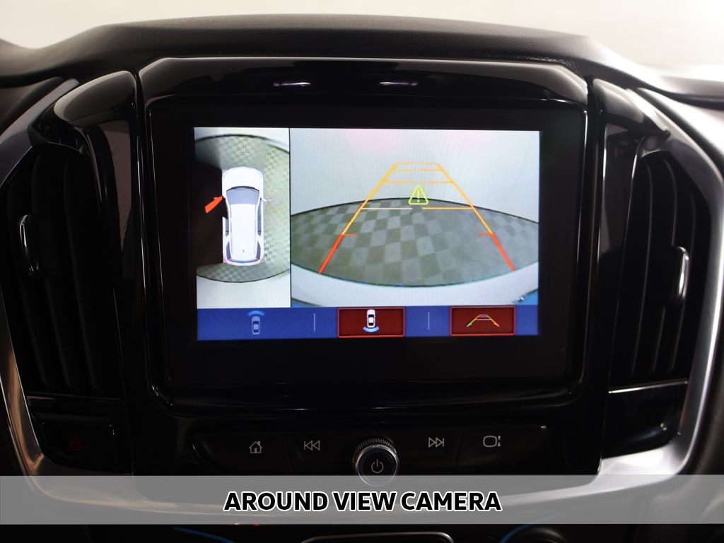 Used 2018 White Chevrolet 3LT image 6