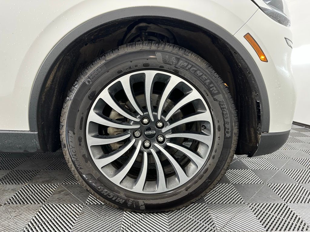 Thumbnail: 2022 Lincoln Aviator - 11