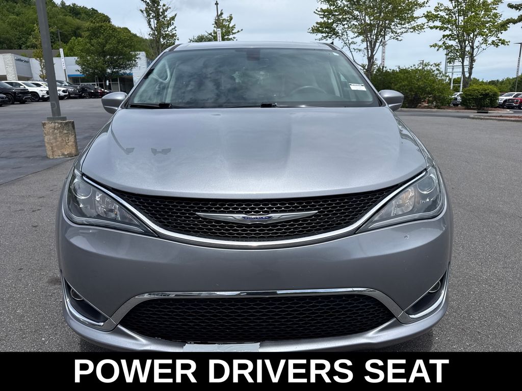 used 2020 Chrysler Pacifica car, priced at $15,990