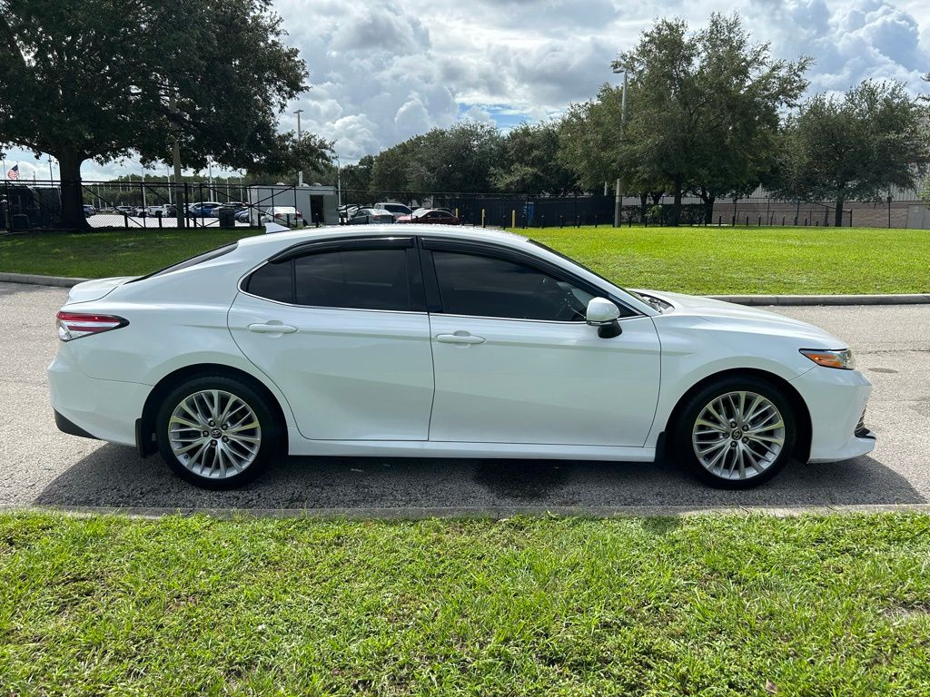 Thumbnail: 2018 Toyota Camry - 6