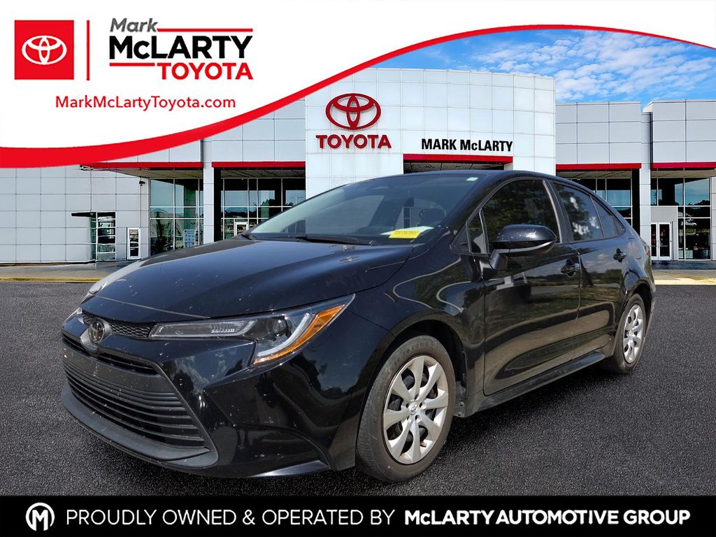  2024 Toyota Corolla LE FWD   