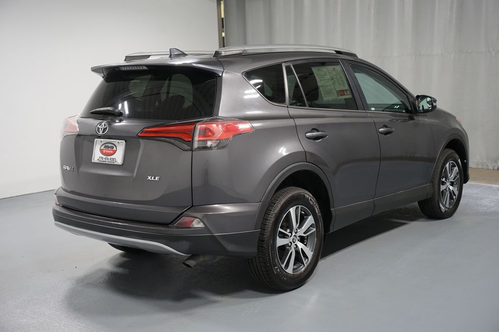 Thumbnail: 2017 Toyota RAV4 - 8