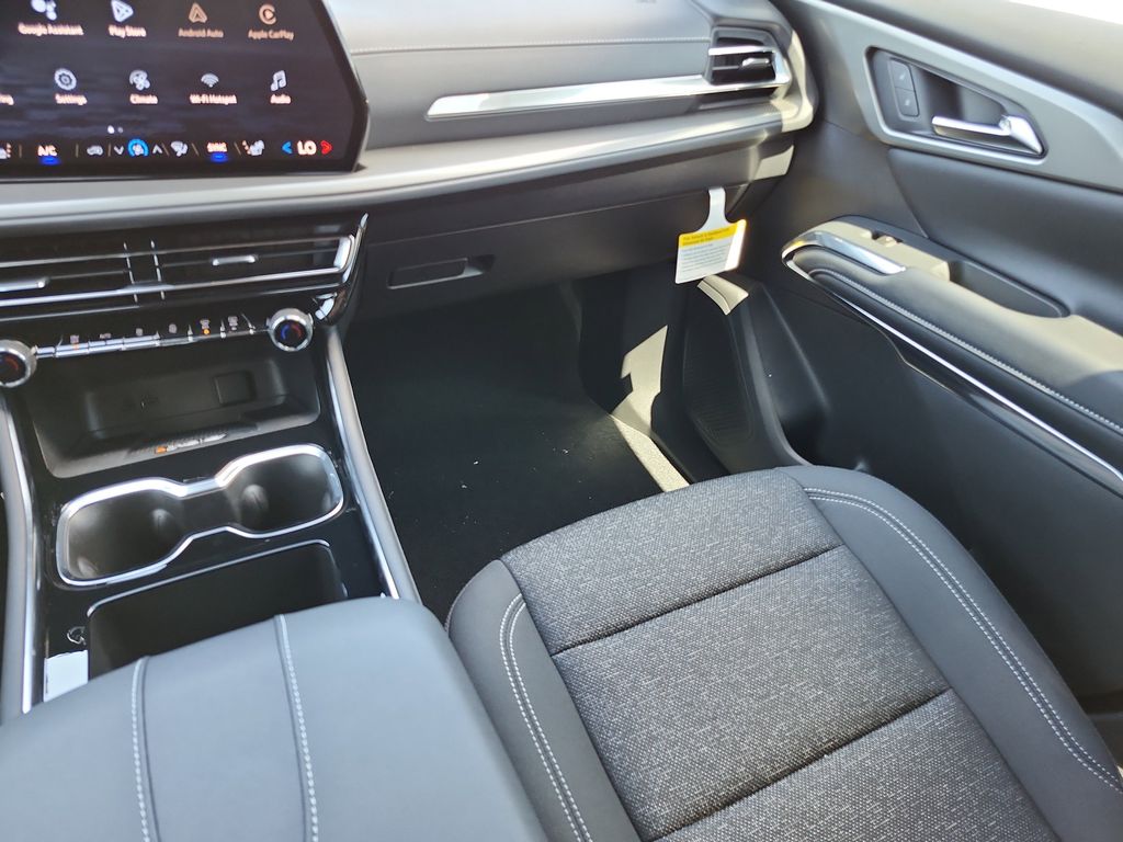 new 2026 Chevrolet Traverse car, priced at $39,695