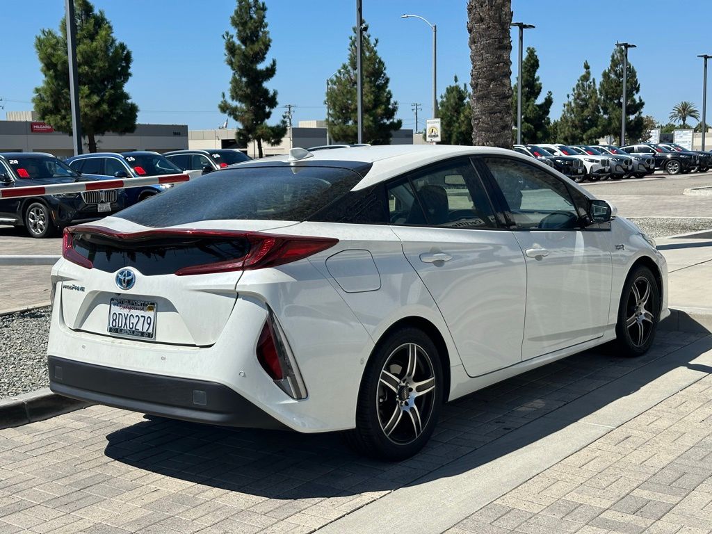 Thumbnail: 2017 Toyota Prius Prime - 5