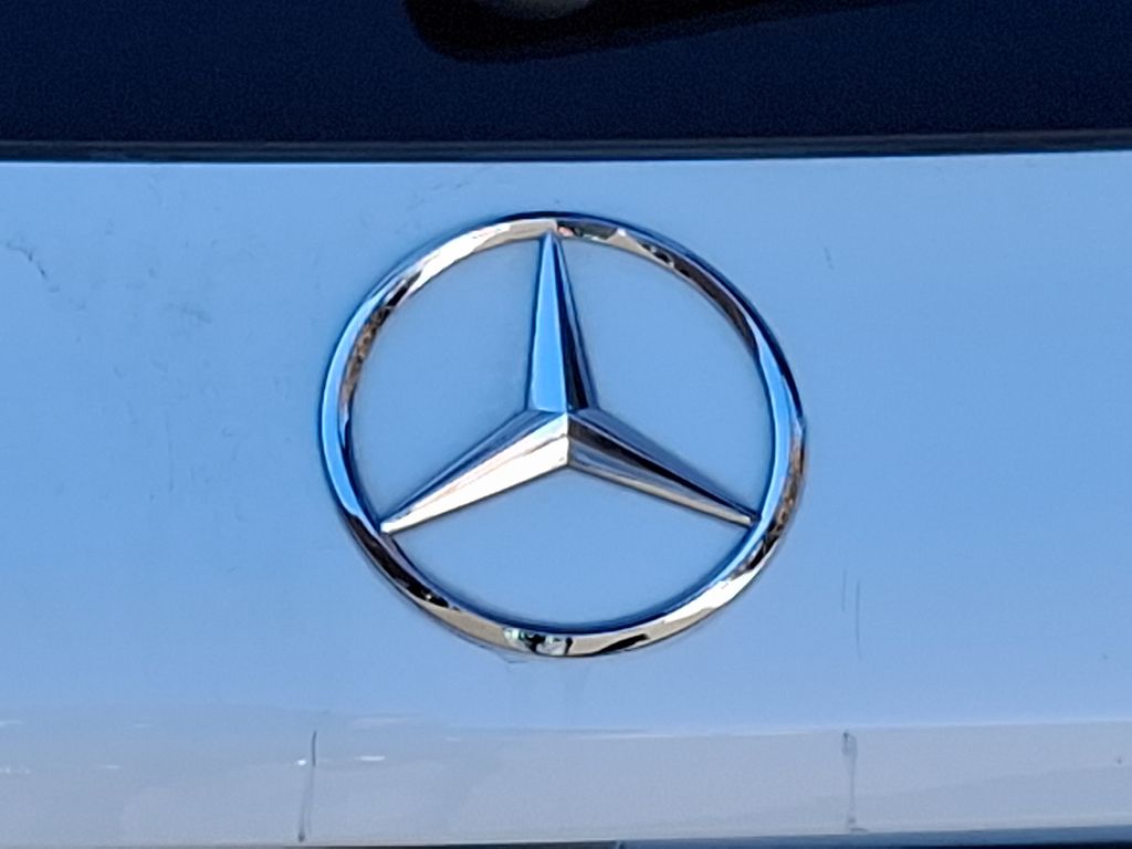 2021 Mercedes-Benz GLC 300 30