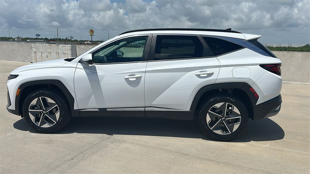 2025 Hyundai Tucson SEL White at Baytown Hyundai