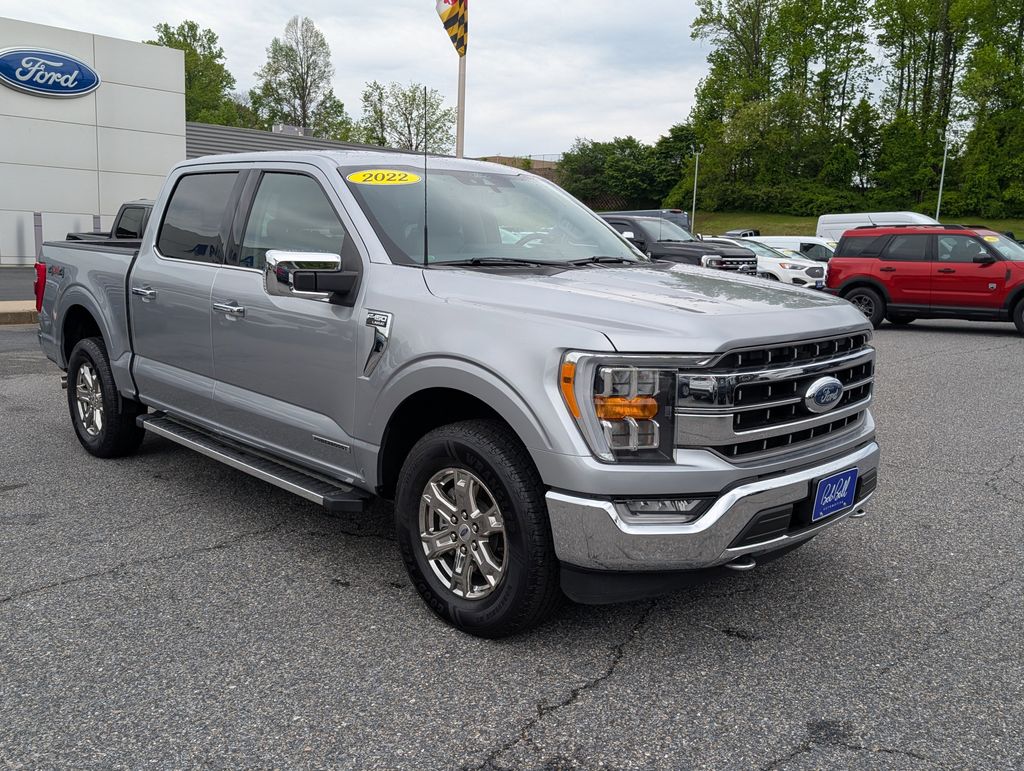 Silver Metallic 2022 Ford F-150 Lariat SuperCrew 4WD Pickup Truck Four-Wheel Drive Automatic