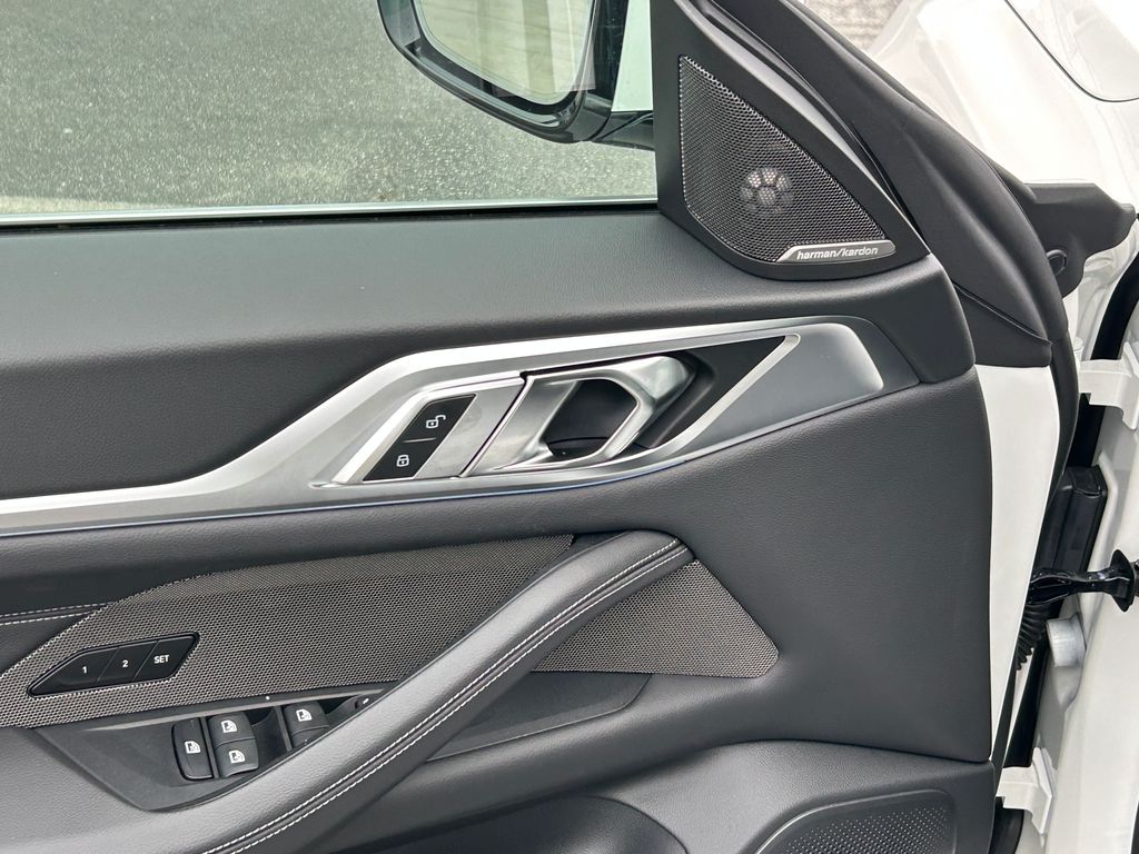 Thumbnail: 2025 BMW i4 - 12