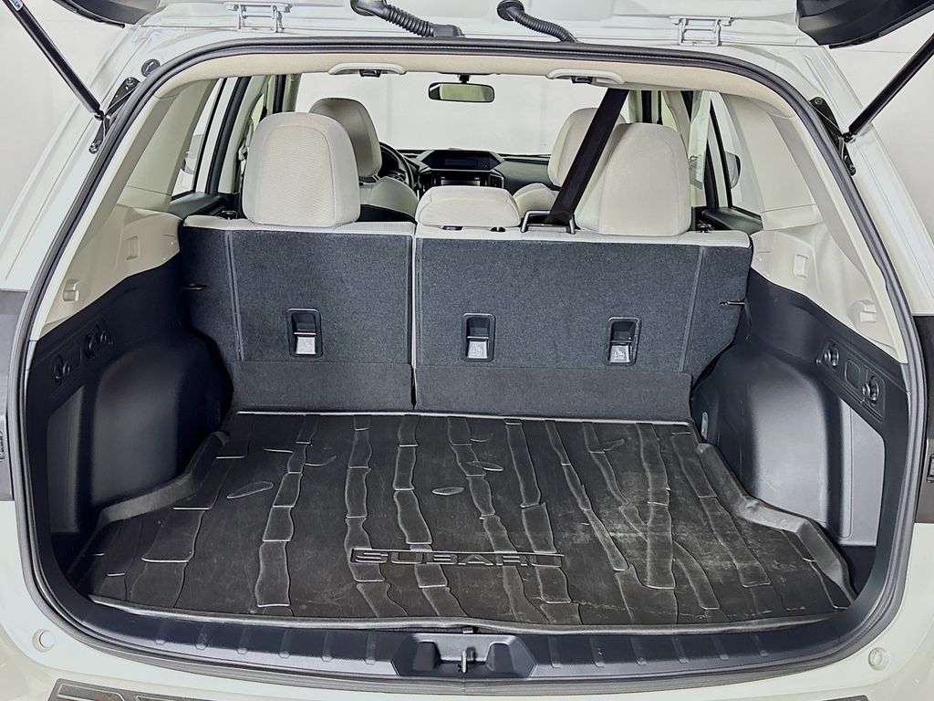 2023 Subaru Forester Base
