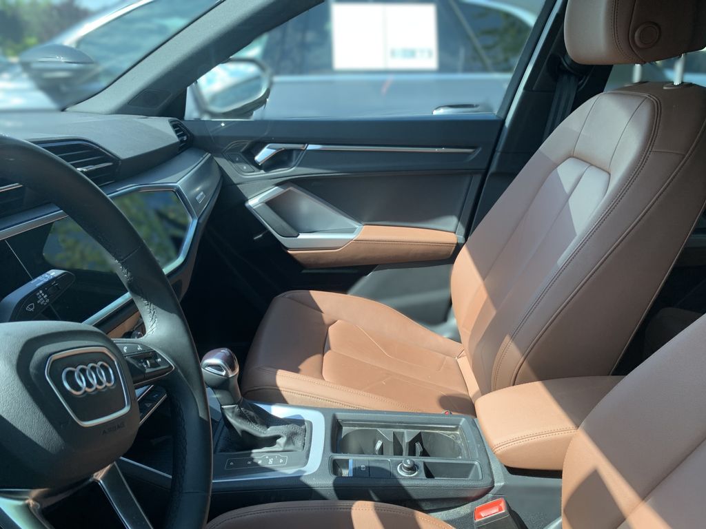Thumbnail: 2025 Audi Q3 - 7
