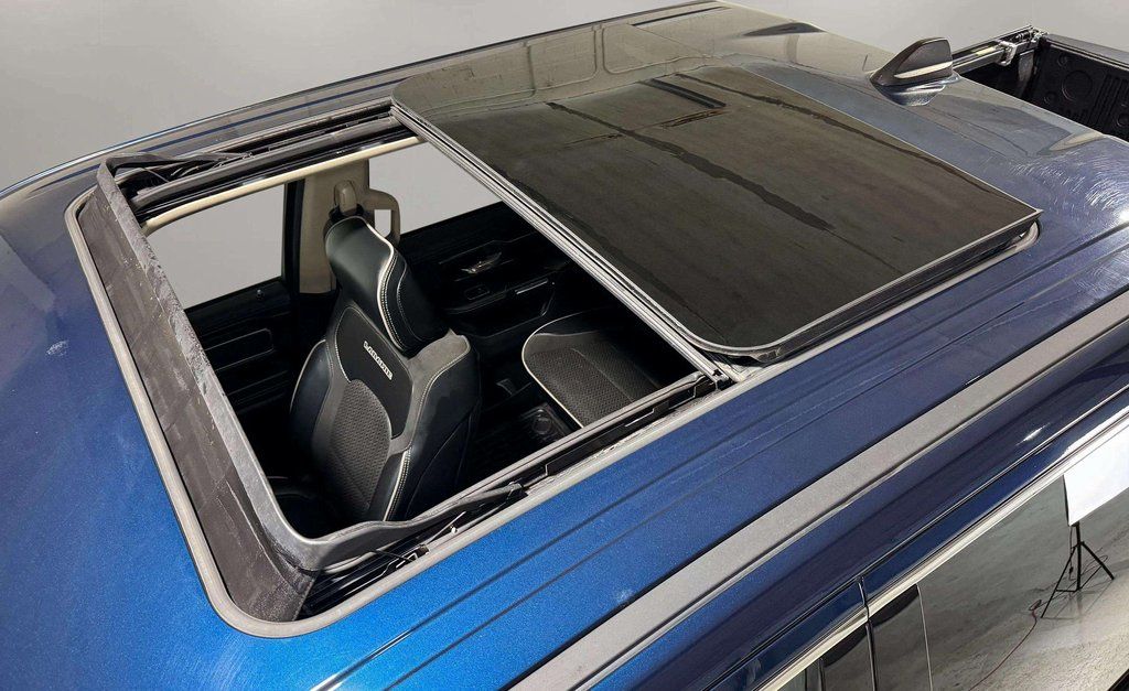 Used 2021 Patriot Blue Pearlcoat Ram Laramie image 17