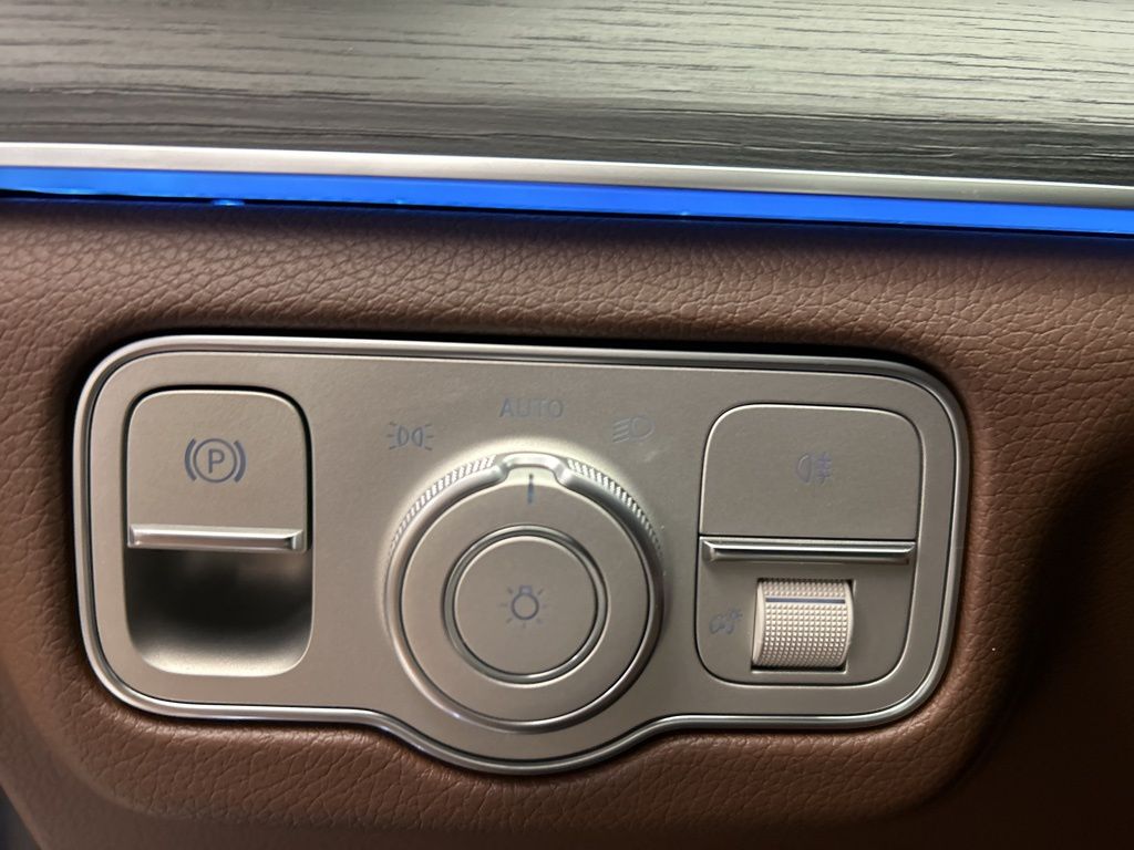 Thumbnail: 2026 Mercedes-Benz GLS - 23