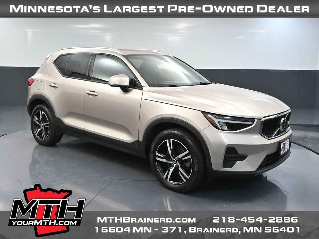 2023 Volvo XC40 B5 Core AWD