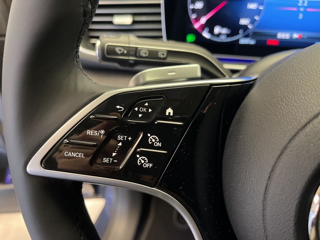 Thumbnail: 2026 Mercedes-Benz GLE - 15