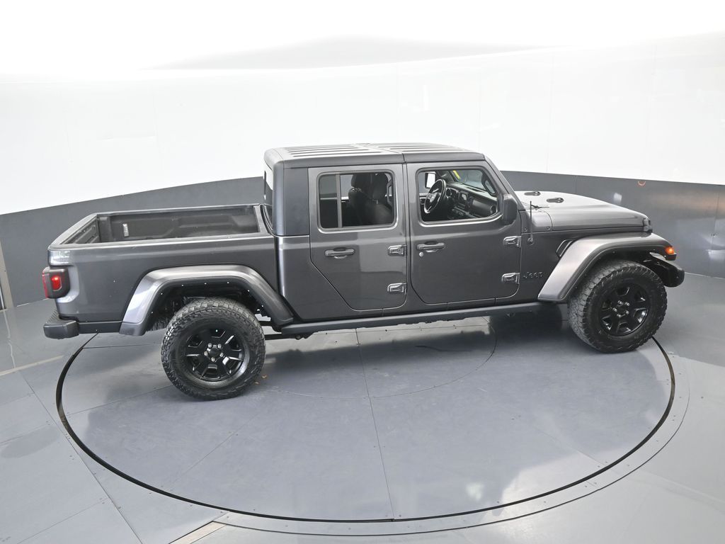 Used 2022 Granite Crystal Metallic Clearcoat Jeep Sport image 45