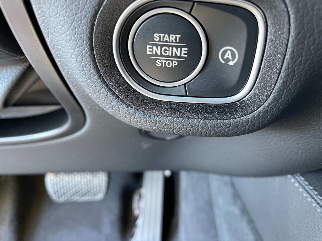 Thumbnail: 2025 Mercedes-Benz GLE - 22