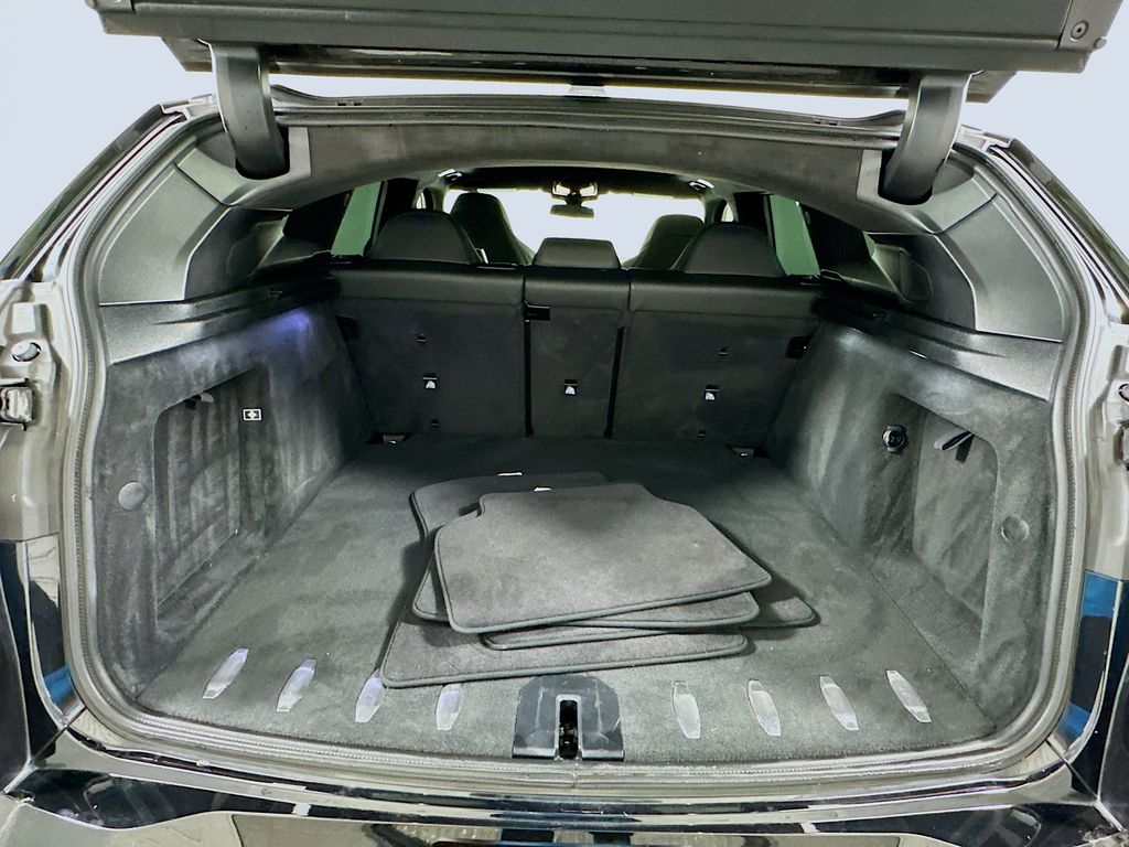 Thumbnail: 2023 BMW XM - 26