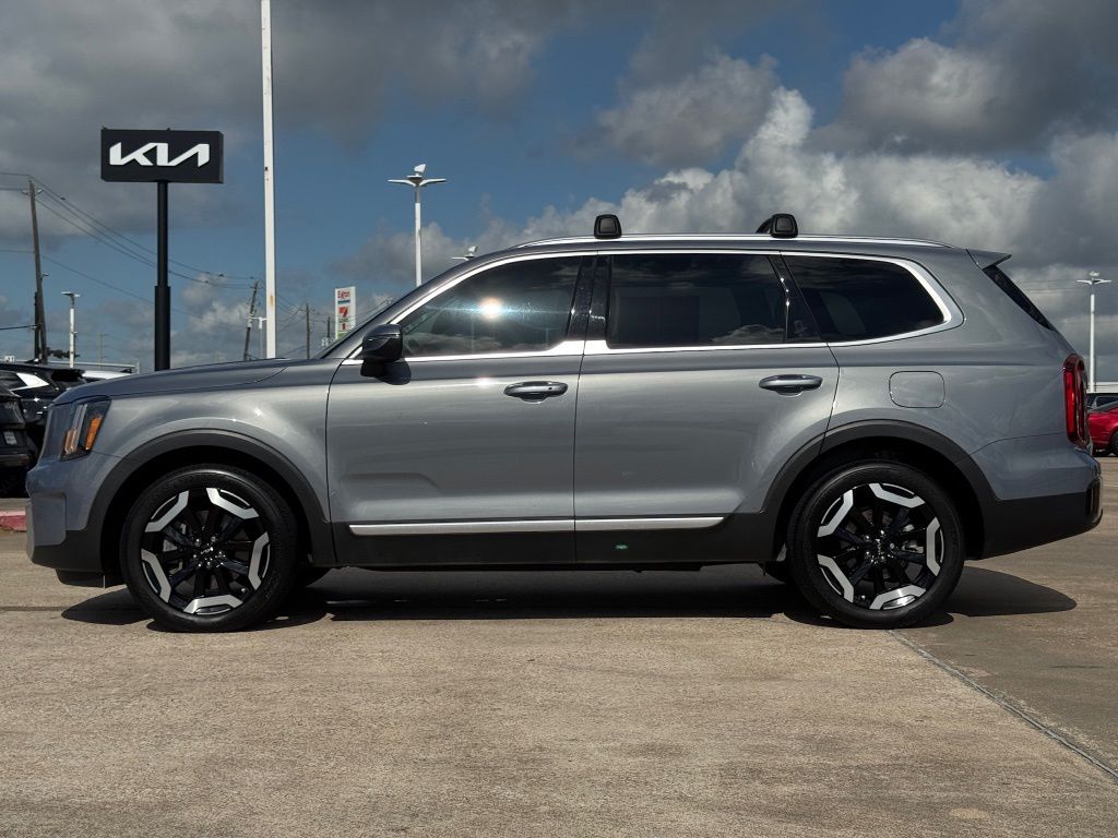 2024 Kia Telluride S Silver at Bayway Cadillac of The Woodlands