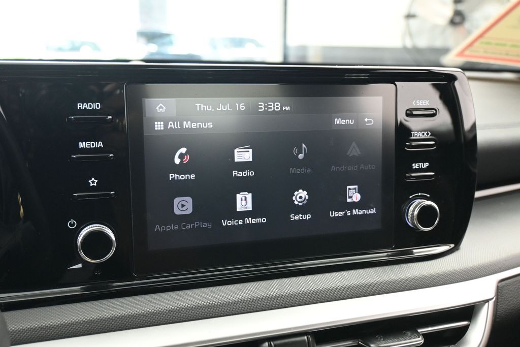 Used 2024 Everlasting Silver Kia LXS image 17