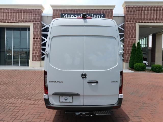 2024 Mercedes-Benz Sprinter 2500 5