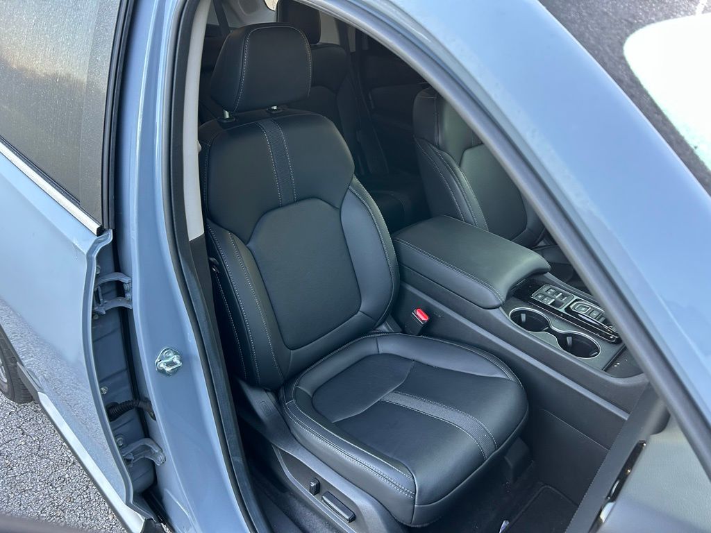 Thumbnail: 2025 Honda Pilot - 15