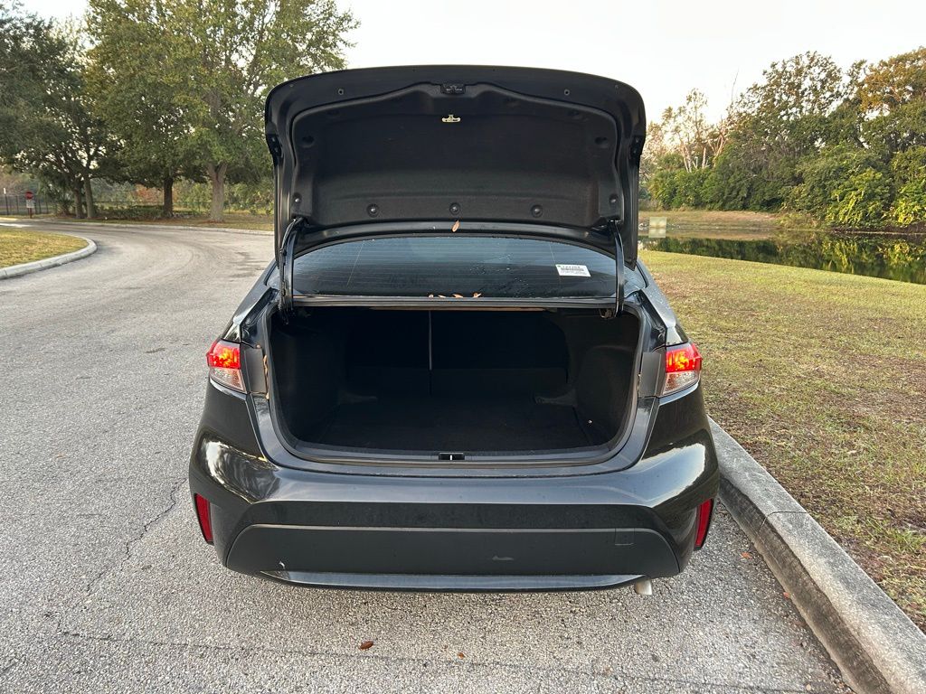 Thumbnail: 2021 Toyota Corolla - 10