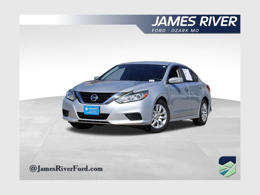 Brilliant Silver Metallic 2017 Nissan Altima Sedan Front-Wheel Drive Continuously Variable Transmission