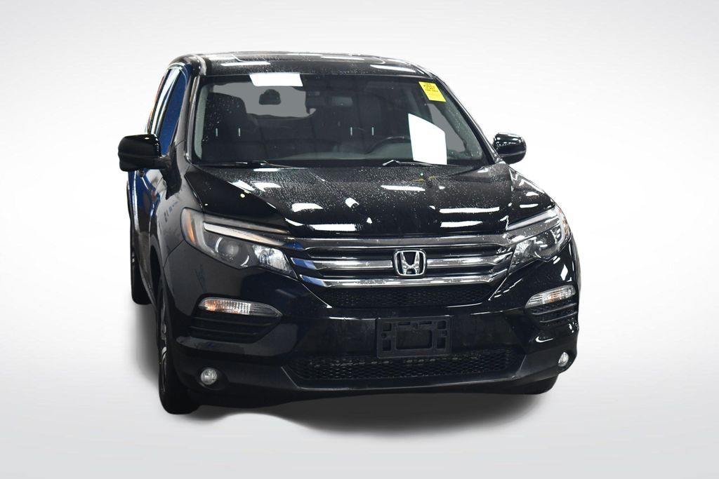 Thumbnail: 2017 Honda Pilot - 3