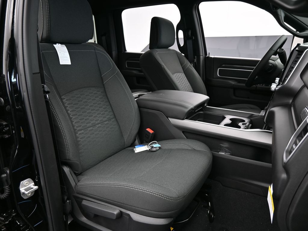 New 2026 Diamond Black Crystal Pearlcoat Ram Big Horn image 45