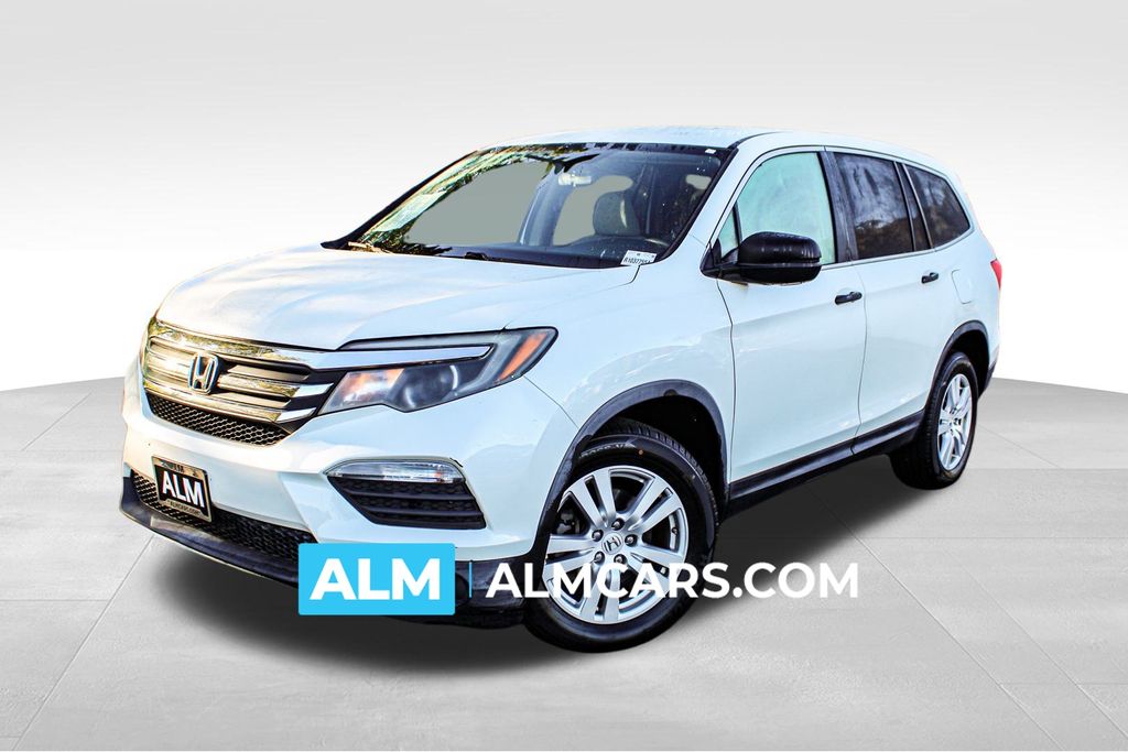 2016 Honda Pilot LX's photo
