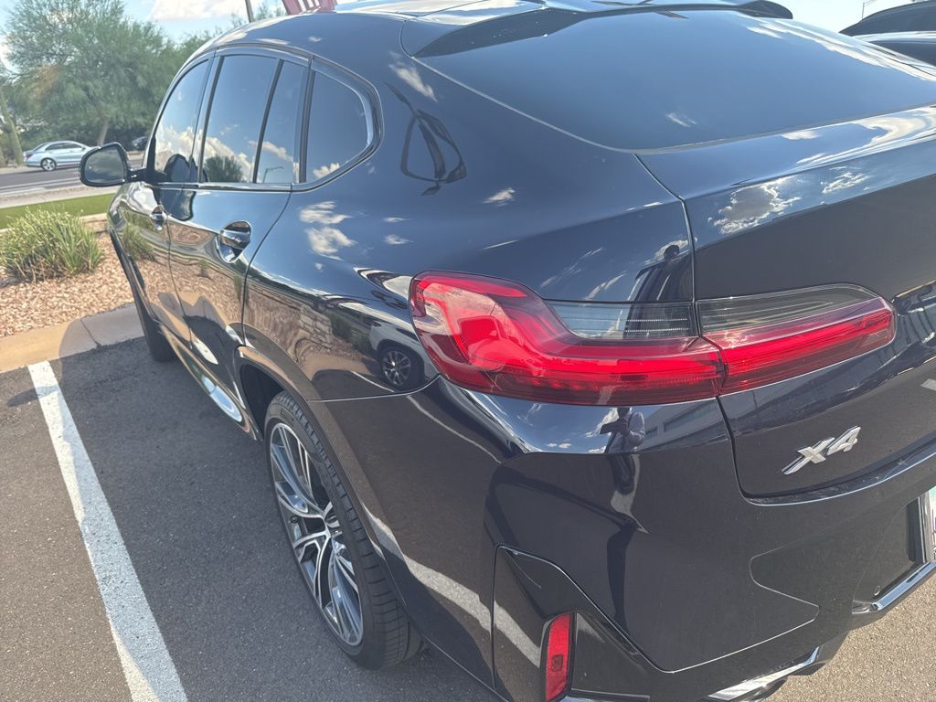 Thumbnail: 2023 BMW X4 - 3
