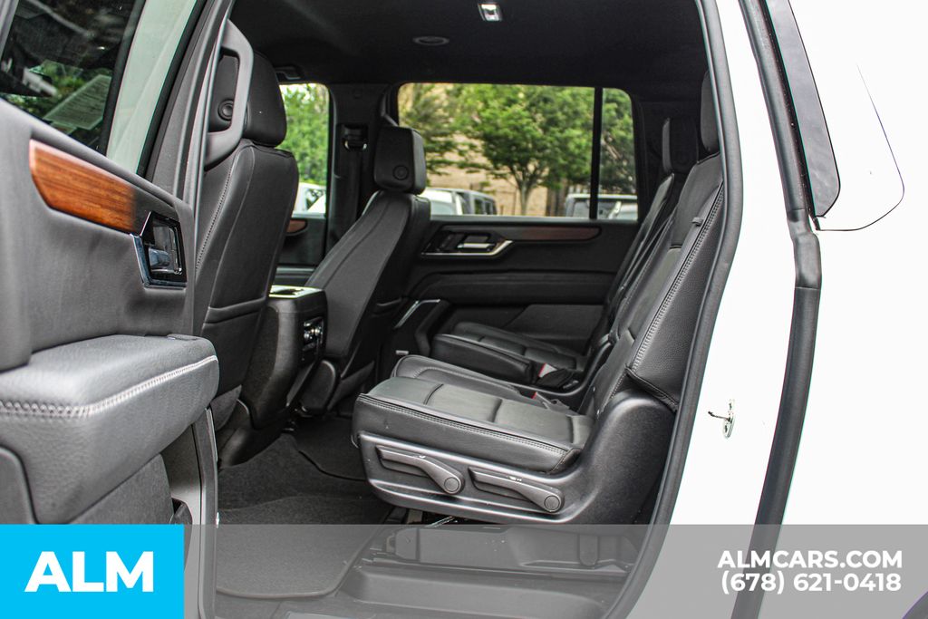 Used 2025 White GMC Denali image 18