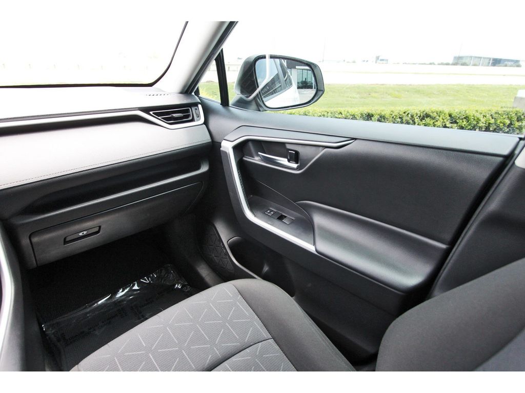 2022 Toyota RAV4 XLE White at Emmons Autoplex
