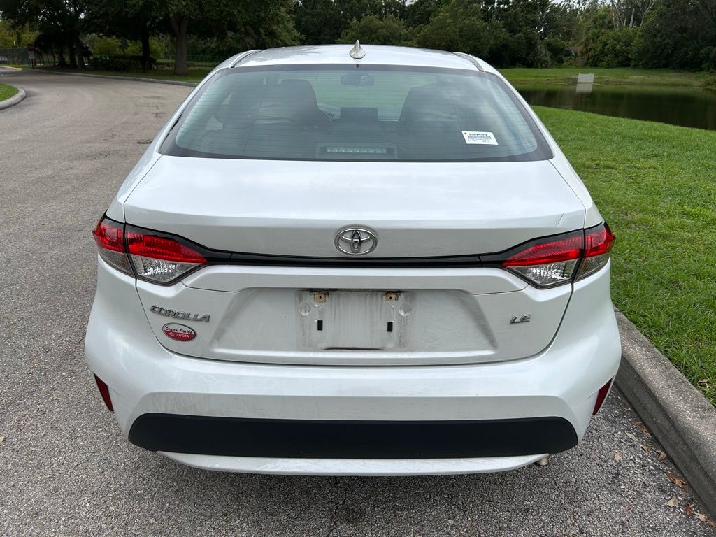 2022 Toyota Corolla LE 4