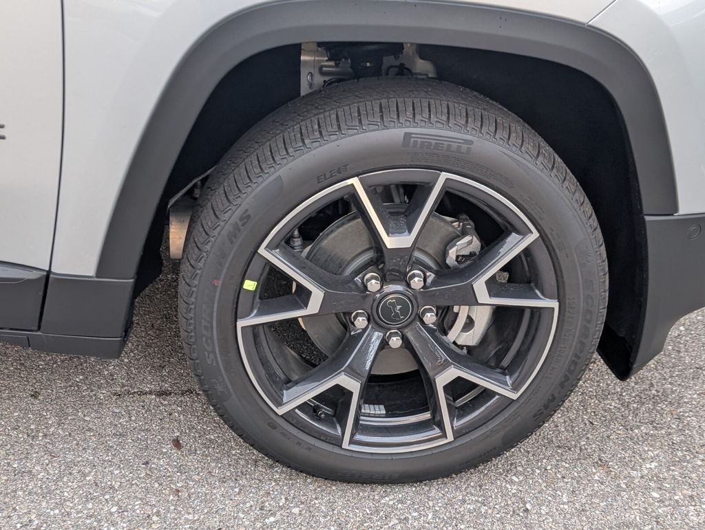 new 2026 Jeep Cherokee car, priced at $41,810