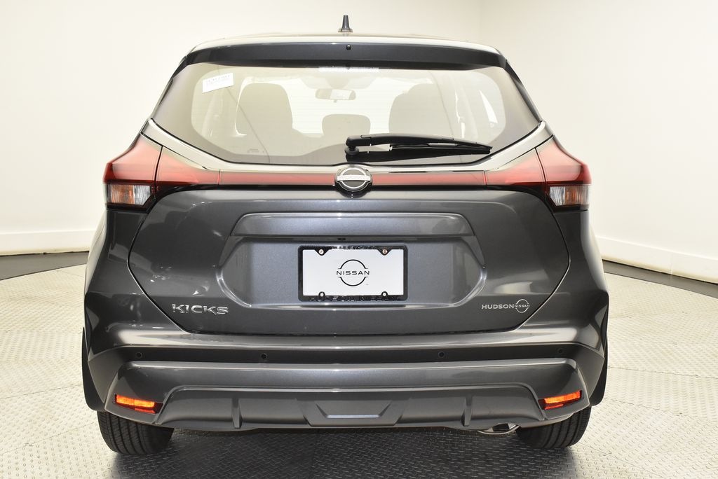 2025 Nissan Kicks S 6