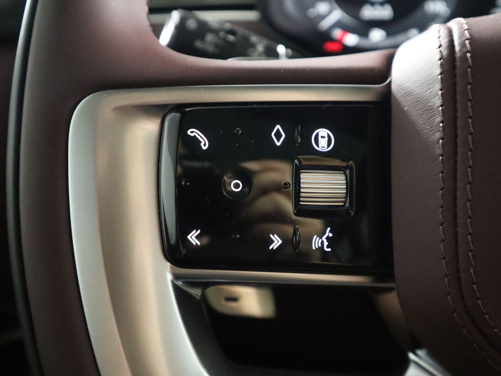 Thumbnail: 2025 Land Rover Range Rover - 12