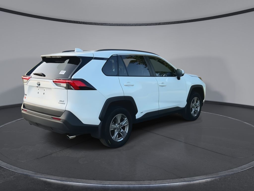 Thumbnail: 2024 Toyota RAV4 - 8