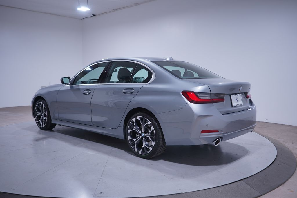 Thumbnail: 2025 BMW 3 Series - 3