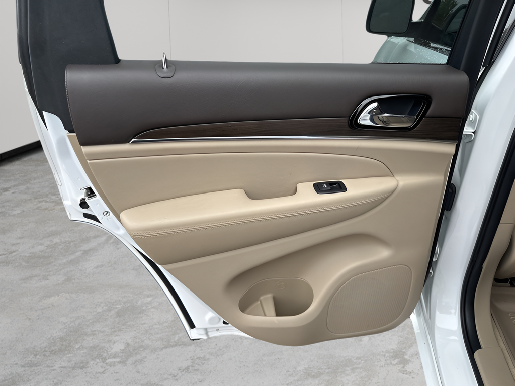 Used Car 2020 Jeep Grand Cherokee  Overland For Sale Under $25,000 In Austin, Texas