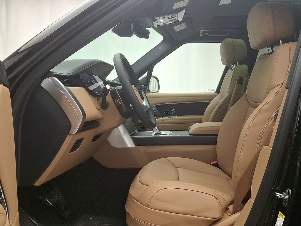 Thumbnail: 2026 Land Rover Range Rover - 10