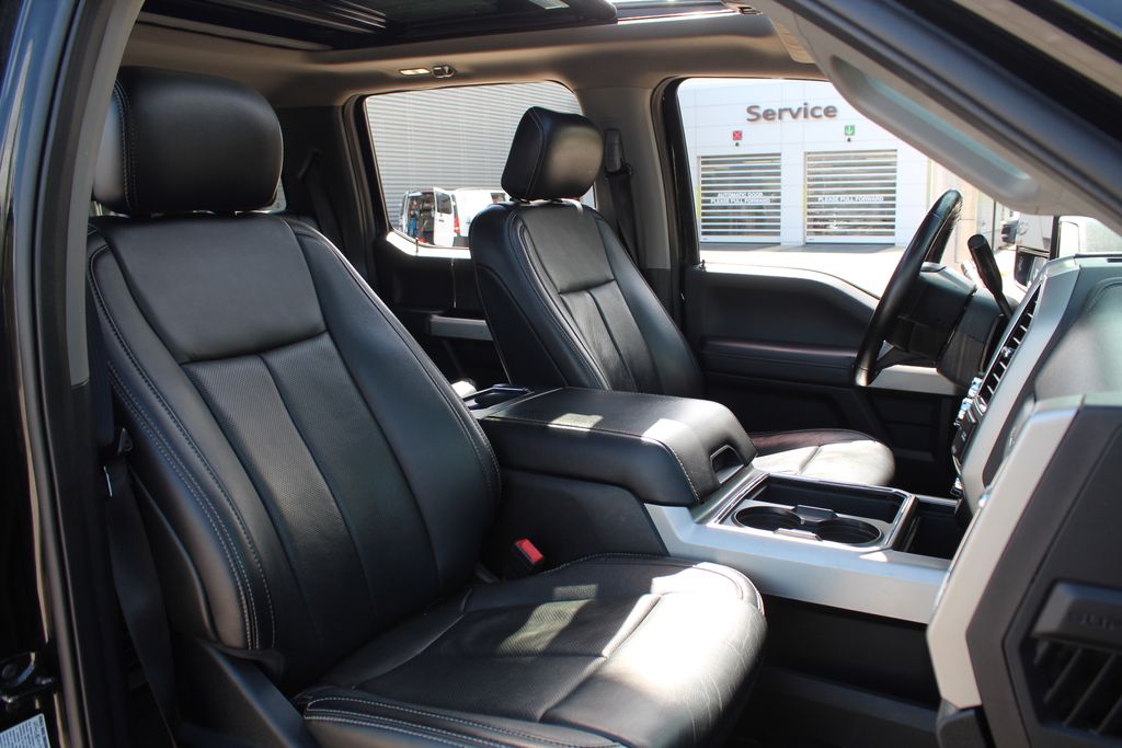2020 Ford F-350 Lariat 25