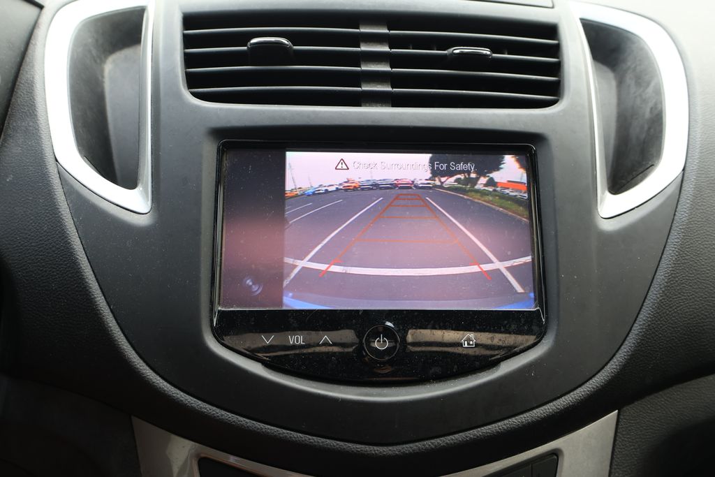 Thumbnail: 2015 Chevrolet Trax - 22